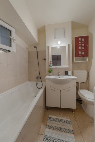 Colentina nr. 2, credit ipotecar, decomandat, 72 mp, mobilat si utilat.